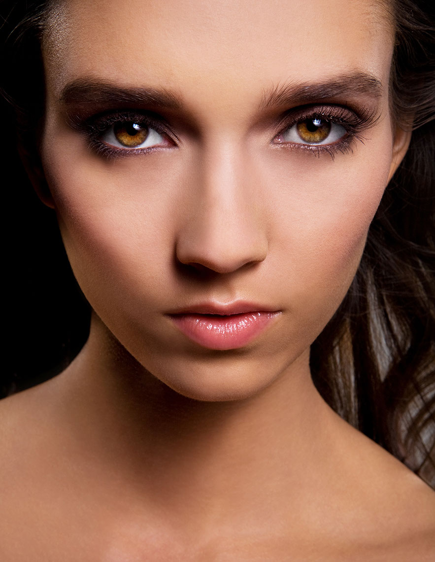 Photography-Portraits_Amber eyes portrait-Kevin Schmitz
