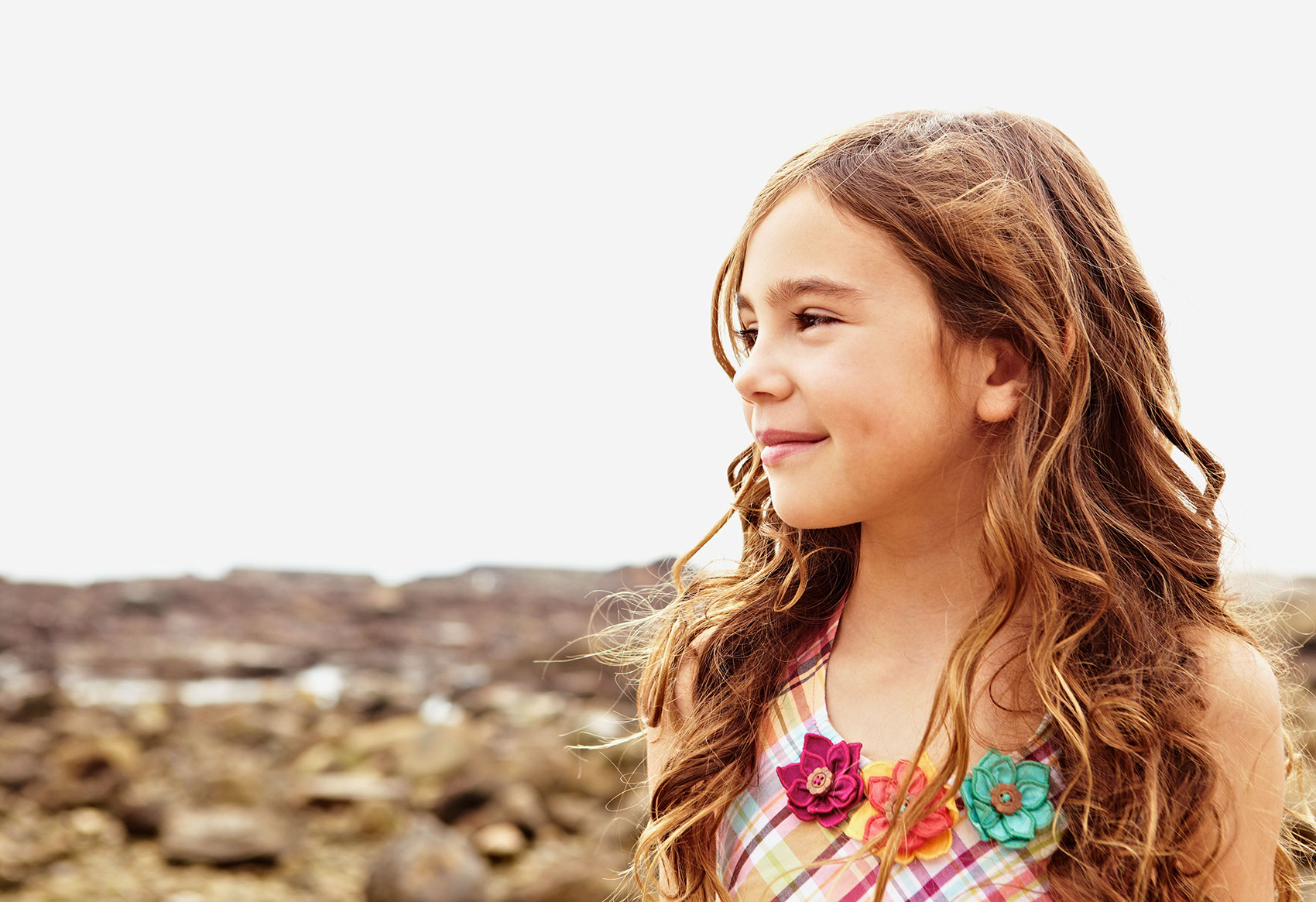 Photography_Children Teens_Smiling beach girl-Tony Garcia