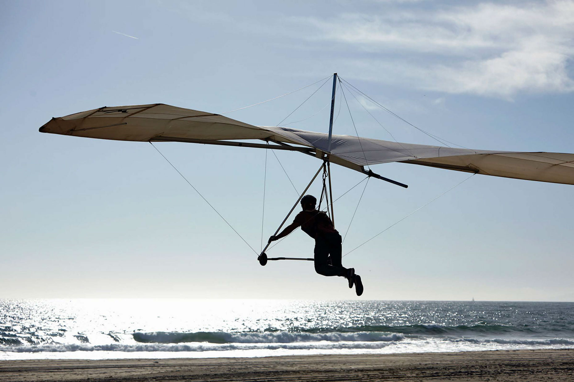 Photography_Lifestyle_Hang Gliding at the Beach-Tony Garcia